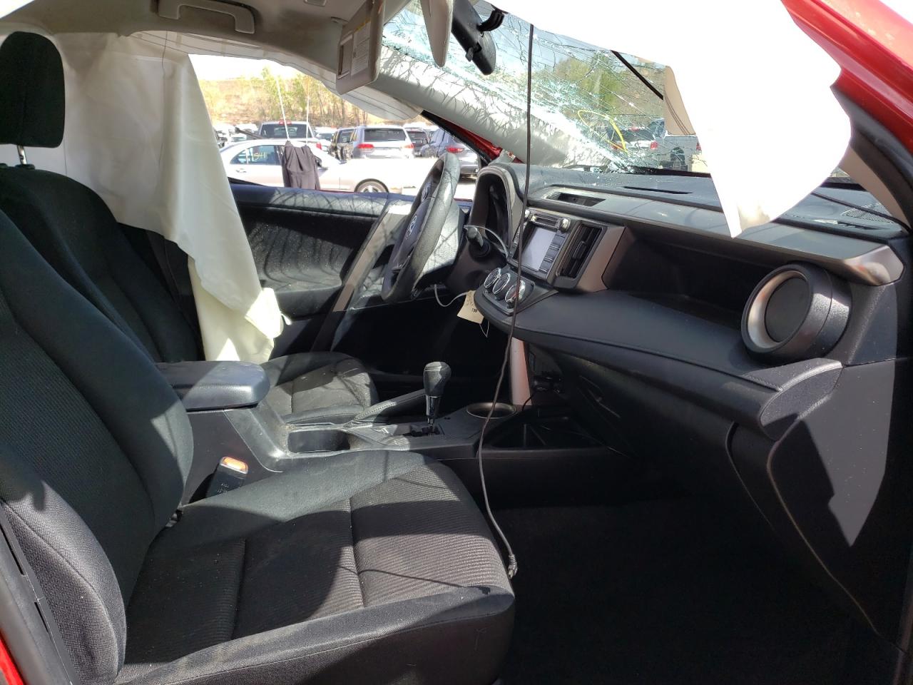 Photo 5 from auction – 2014 TOYOTA RAV4 LE with VIN JTMBFREVXEJ009757