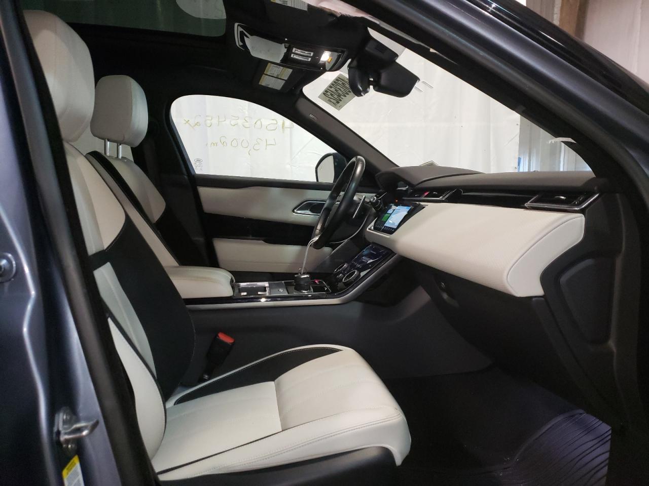 Photo 5 from auction – 2018 LAND ROVER RANGE ROVE with VIN SALYL2RV0JA770854
