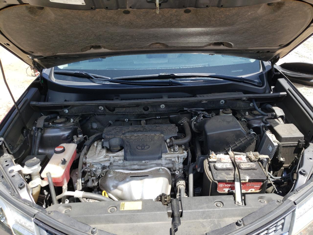 Photo 7 from auction – 2015 TOYOTA RAV4 LE with VIN JTMZFREV3FJ038033