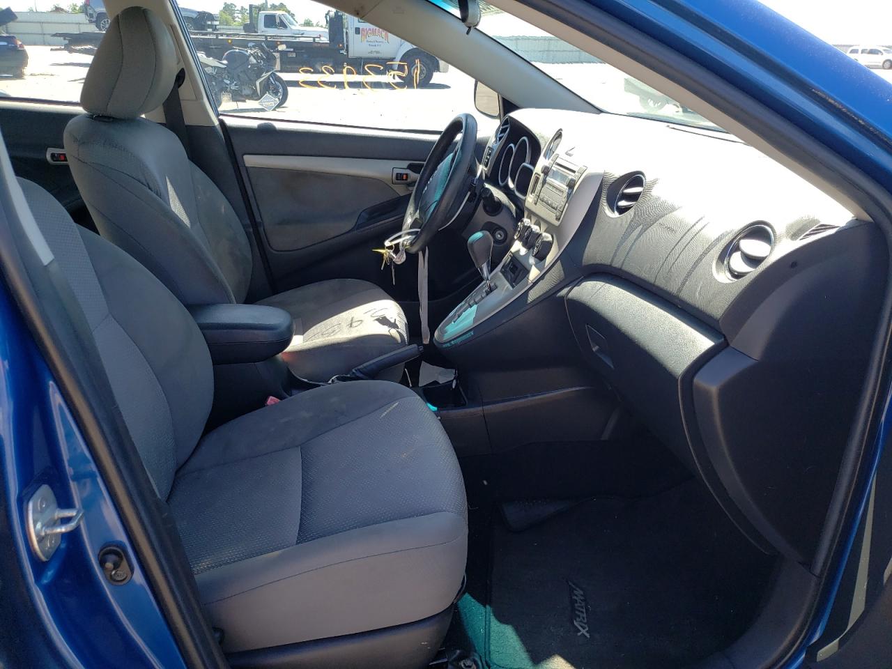 Photo 5 from auction – 2010 TOYOTA MATRIX with VIN 2T1KU4EE3AC446465
