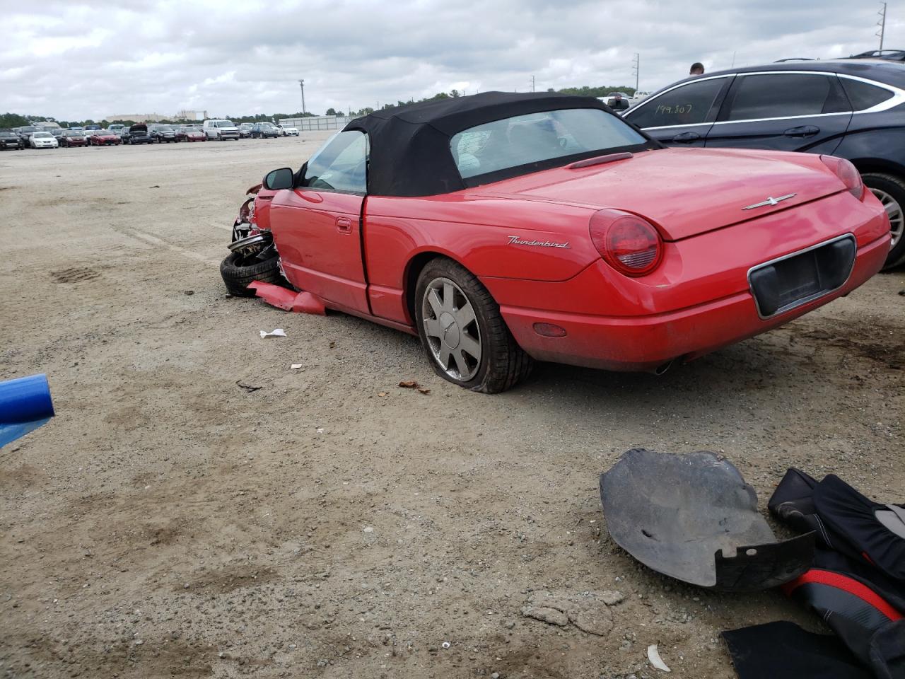 Photo 3 from auction – 2003 FORD THUNDERBIR with VIN 1FAHP60A63Y106118