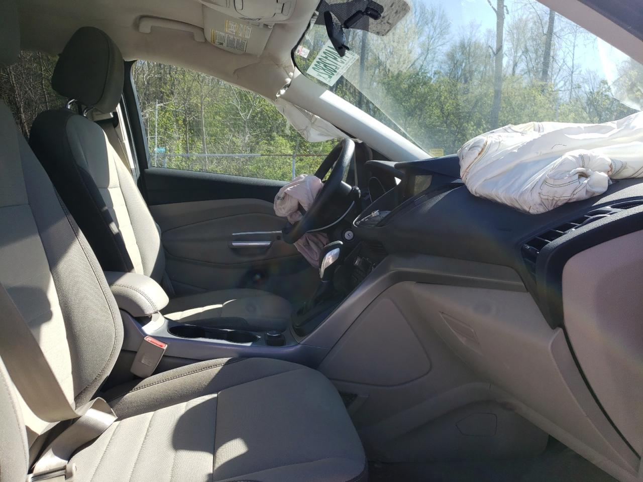 Photo 5 from auction – 2016 FORD ESCAPE SE with VIN 1FMCU0GX6GUC37689