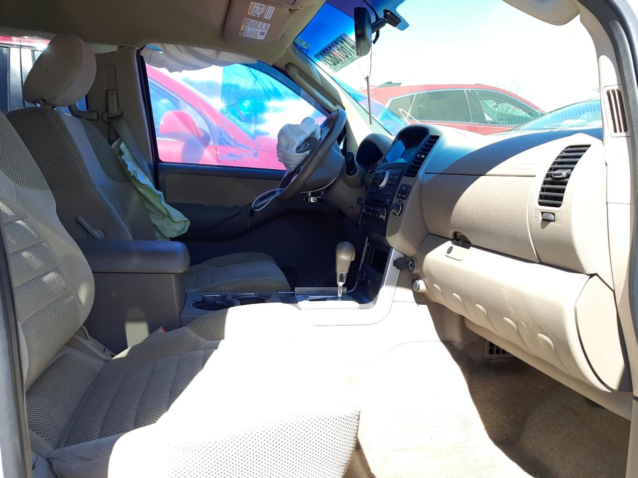 Photo 5 from auction – 2012 NISSAN PATHFINDER with VIN 5N1AR1NB8CC605571
