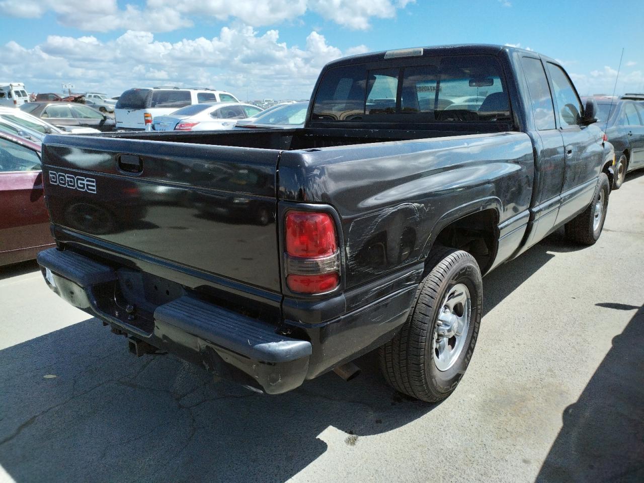 Photo 4 from auction – 2001 DODGE RAM 1500 with VIN 3B7HC13Z71G204527