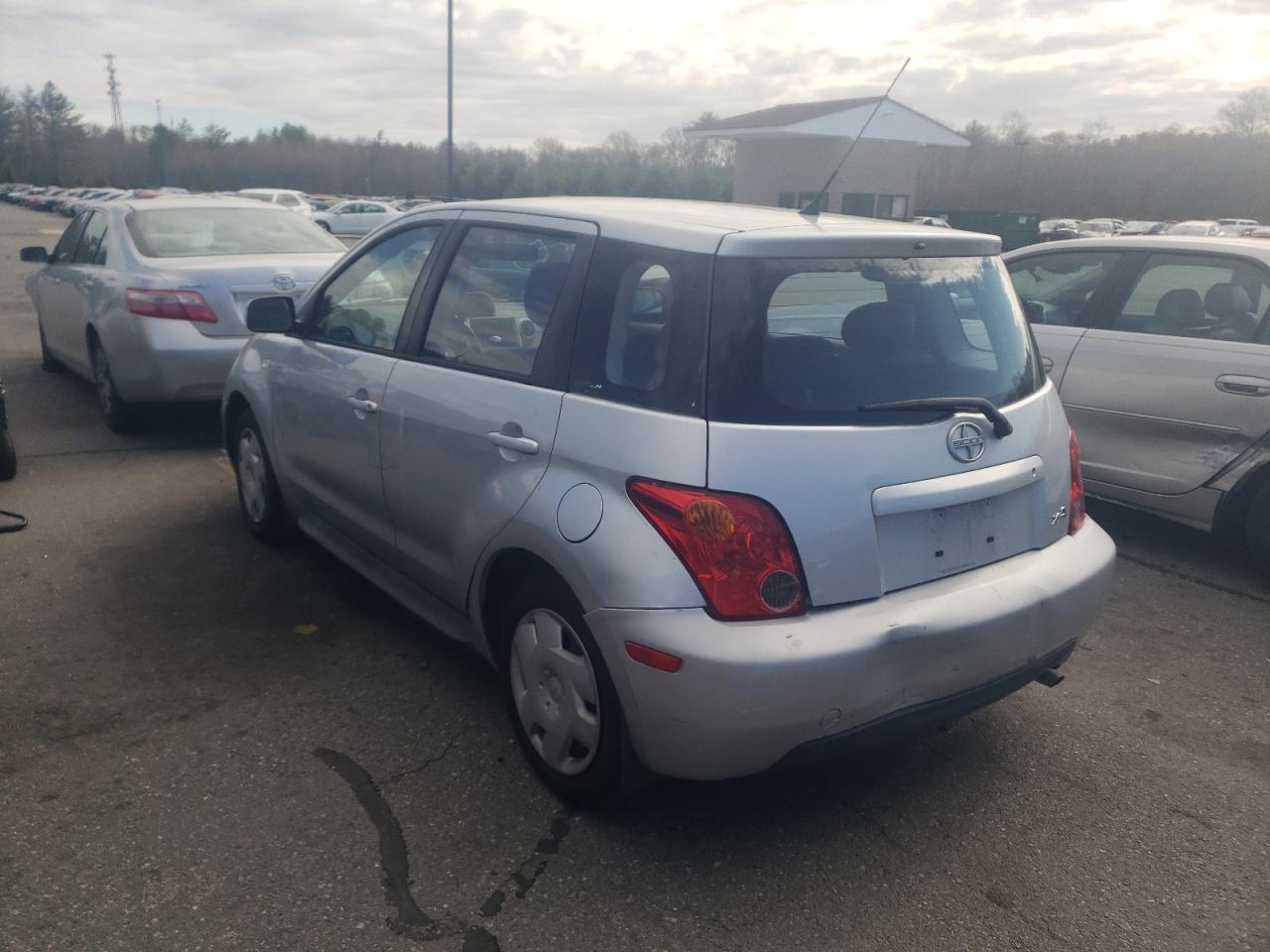 Photo 3 from auction – 2005 TOYOTA SCION XA with VIN JTKKT624350113444