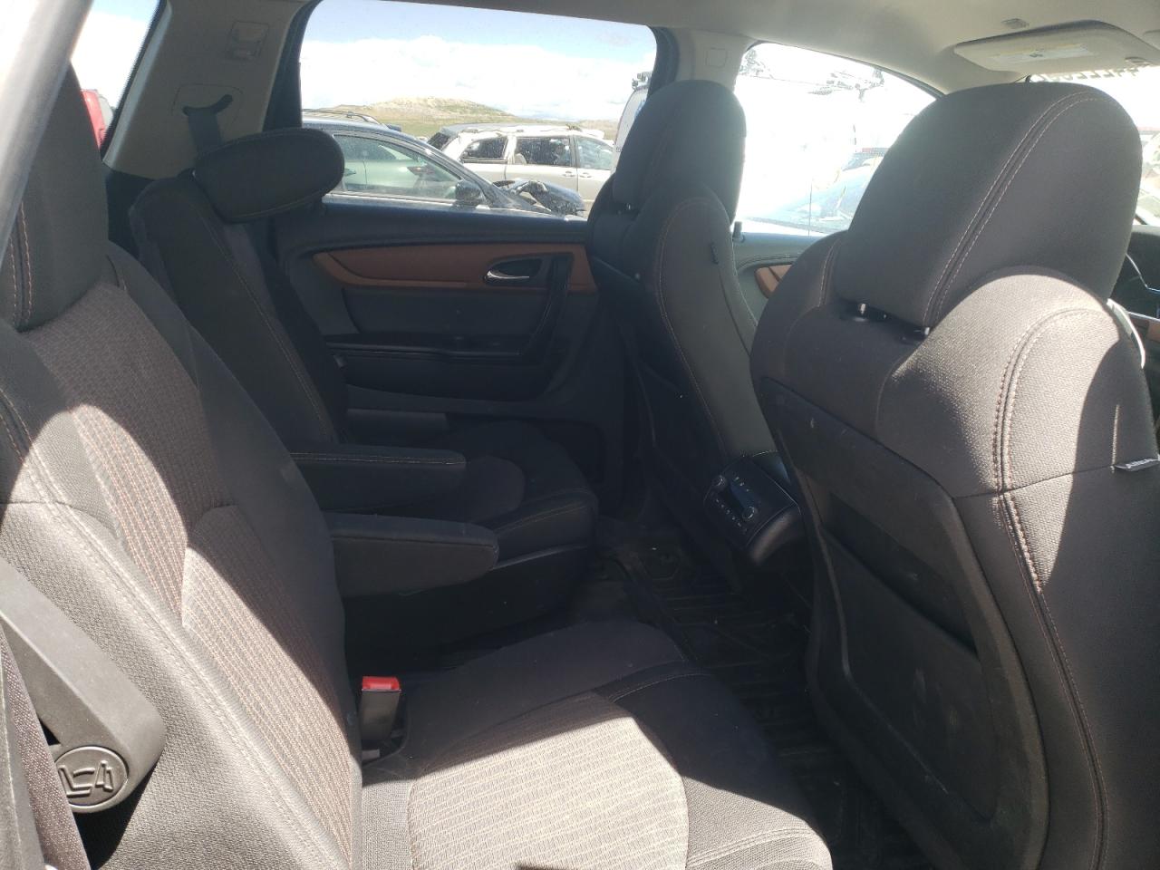 Photo 6 from auction – 2015 CHEVROLET TRAVERSE L with VIN 1GNKVHKD4FJ181042