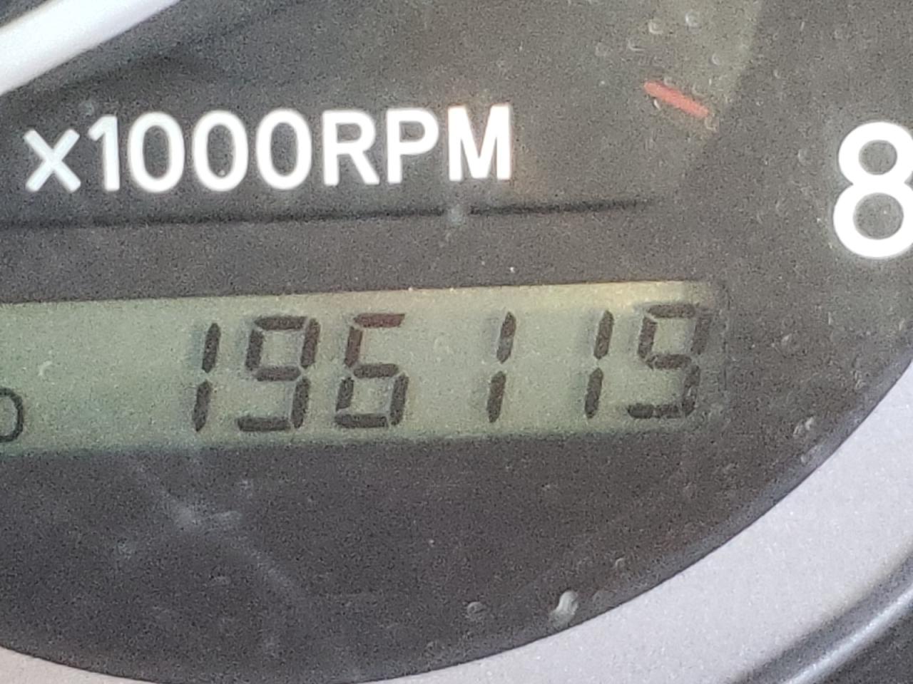 Photo 8 from auction – 2004 TOYOTA SIENNA CE with VIN 5TDZA23C64S162952