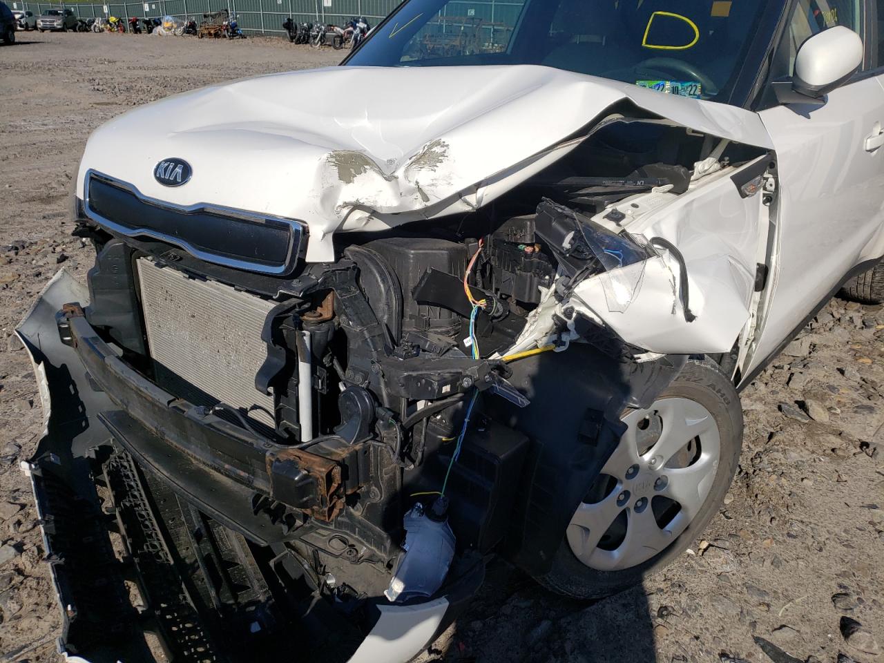 Photo 9 from auction – 2014 KIA SOUL with VIN KNDJN2A28E7093527