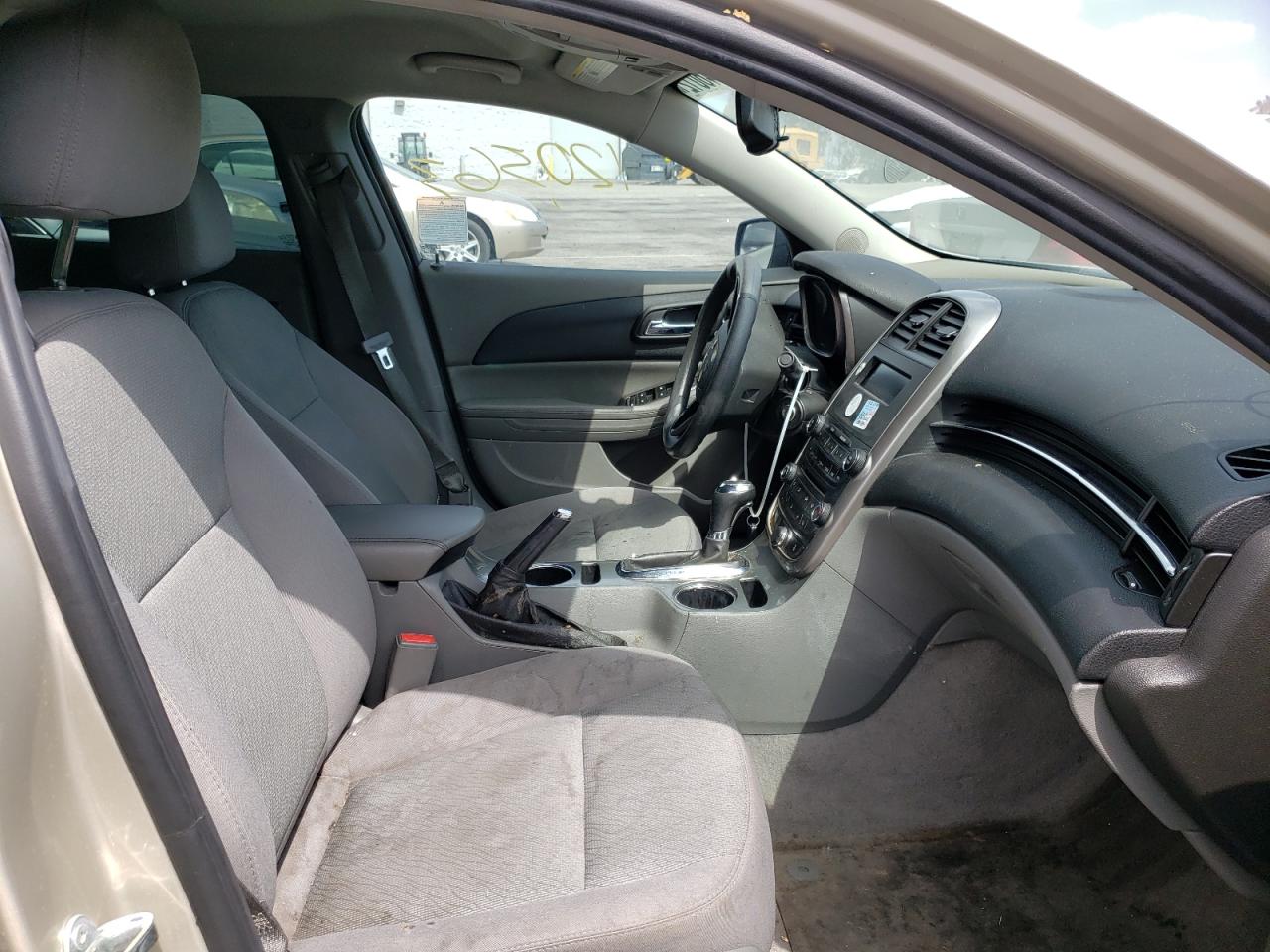 Photo 5 from auction – 2014 CHEVROLET MALIBU LS with VIN 1G11A5SL0EF288265