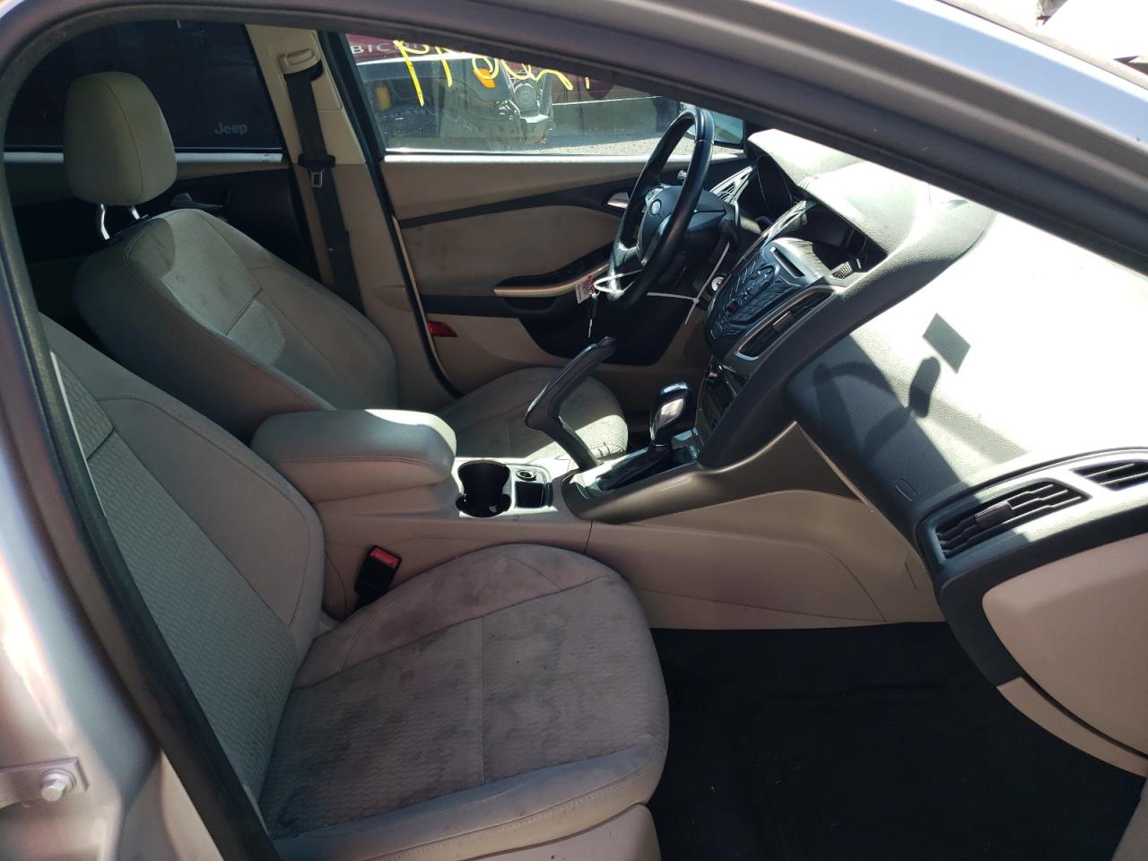 Photo 5 from auction – 2012 FORD FOCUS SEL with VIN 1FAHP3H2XCL339797