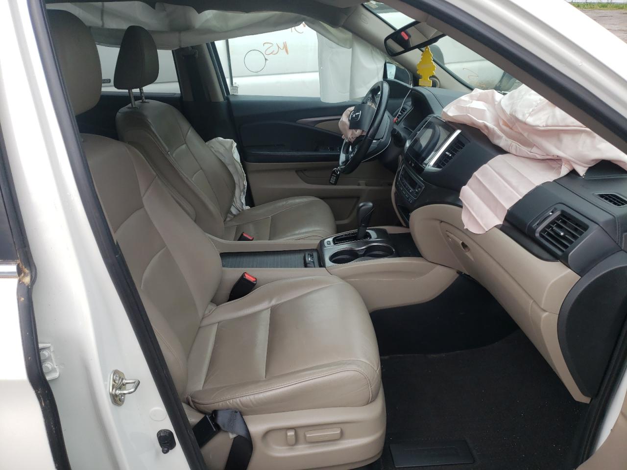 Photo 5 from auction – 2016 HONDA PILOT EXL with VIN 5FNYF6H56GB086303