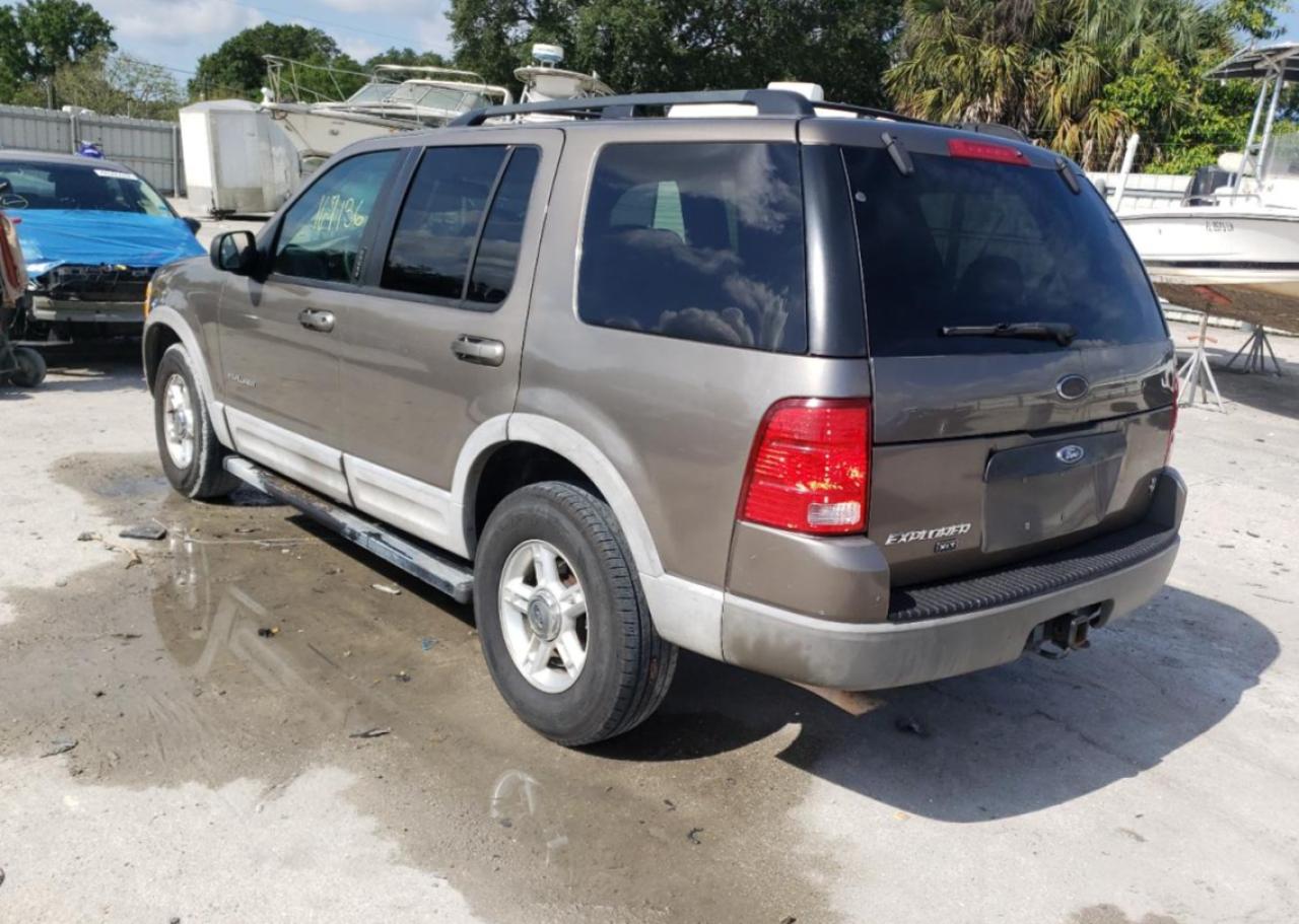 Photo 3 from auction – 2002 FORD EXPLORER X with VIN 1FMZU63W32UC13093