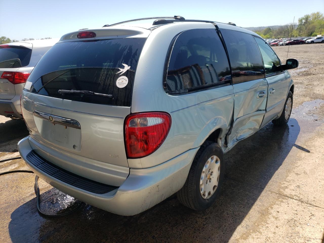 Photo 4 from auction – 2002 CHRYSLER TOWN & COU with VIN 2C4GP44302R644984