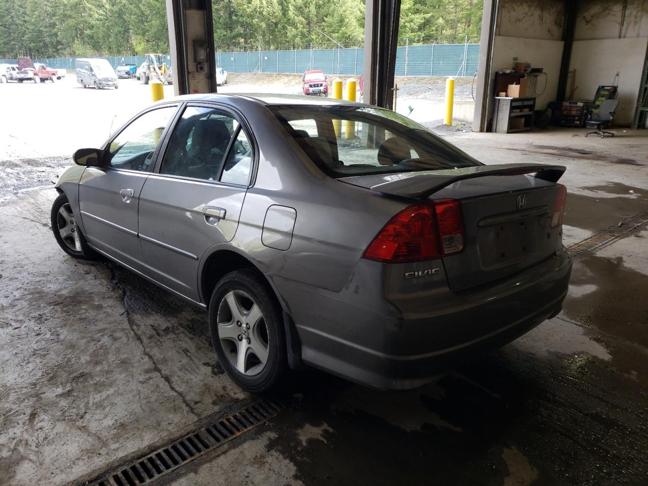 Photo 3 from auction – 2005 HONDA CIVIC EX with VIN 2HGES26805H501385