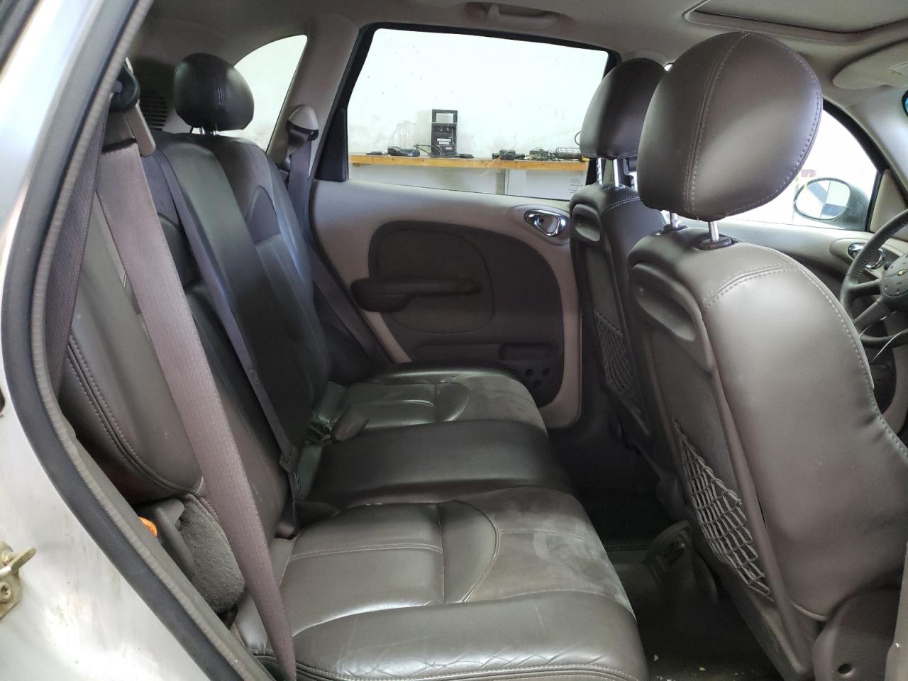 Photo 6 from auction – 2002 CHRYSLER PT CRUISER with VIN 3C8FY68B82T350170
