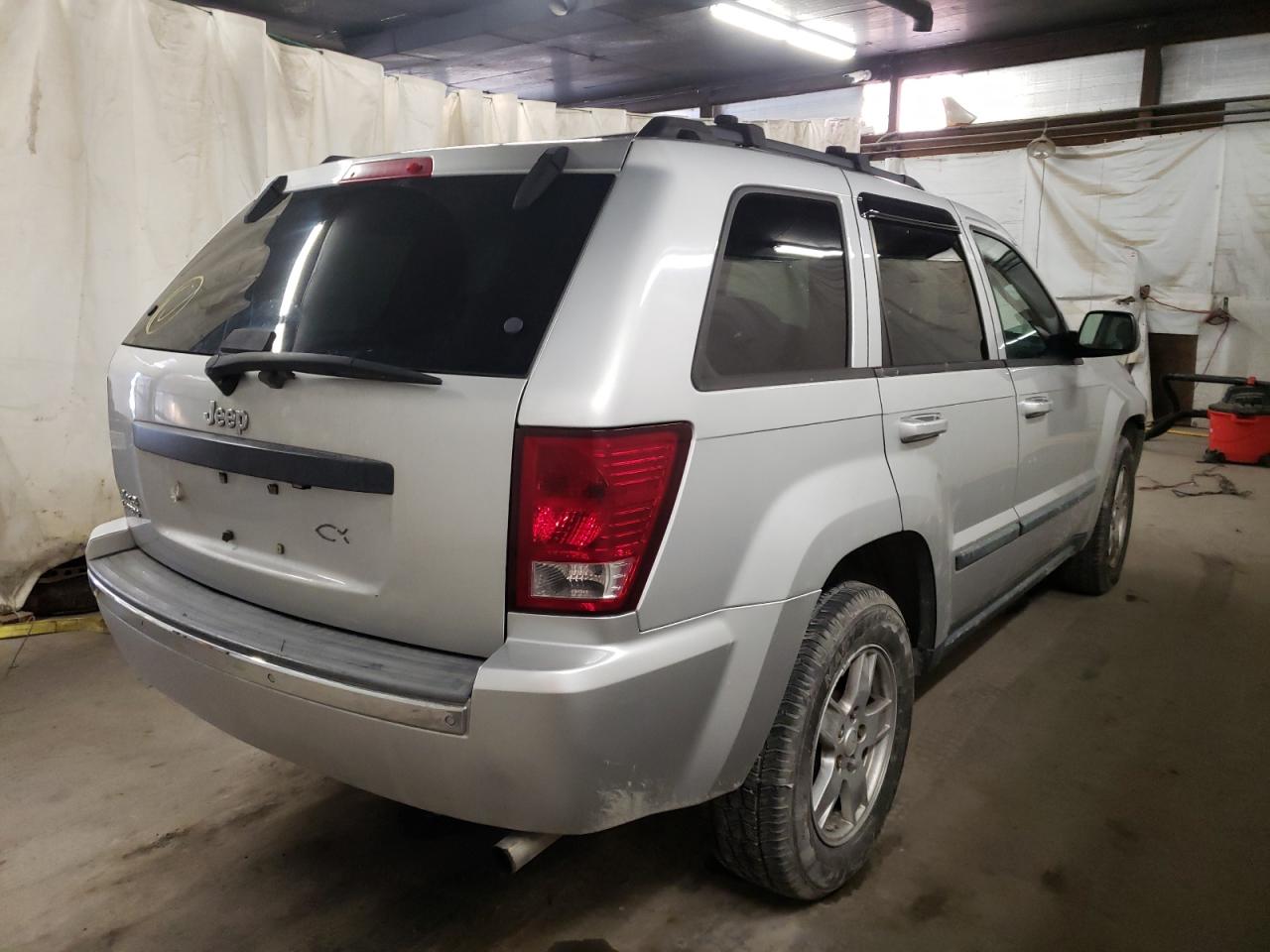Photo 4 from auction – 2007 JEEP GRAND CHER with VIN 1J8HR48N17C684283