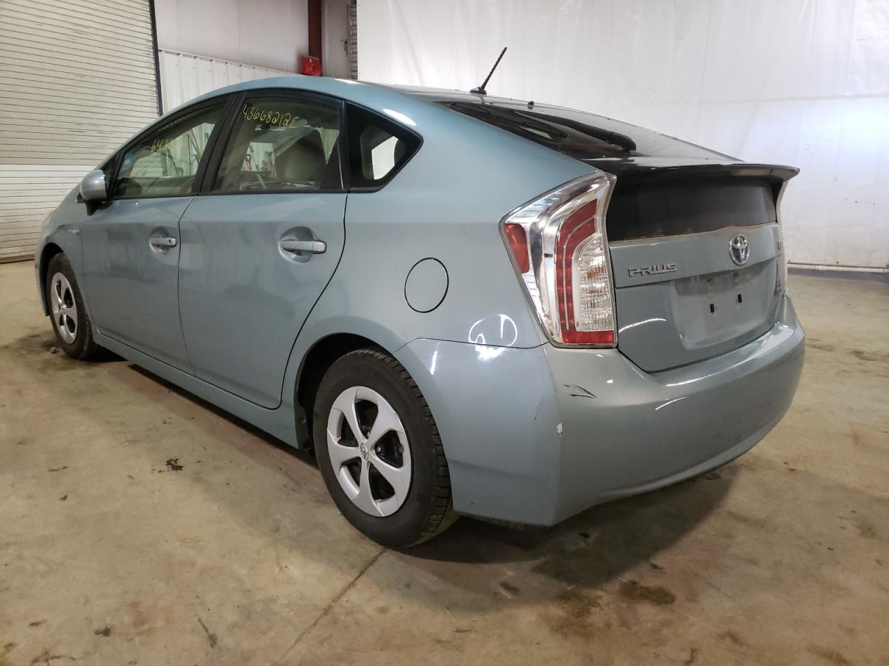 Photo 3 from auction – 2014 TOYOTA PRIUS with VIN JTDKN3DU0E1741372