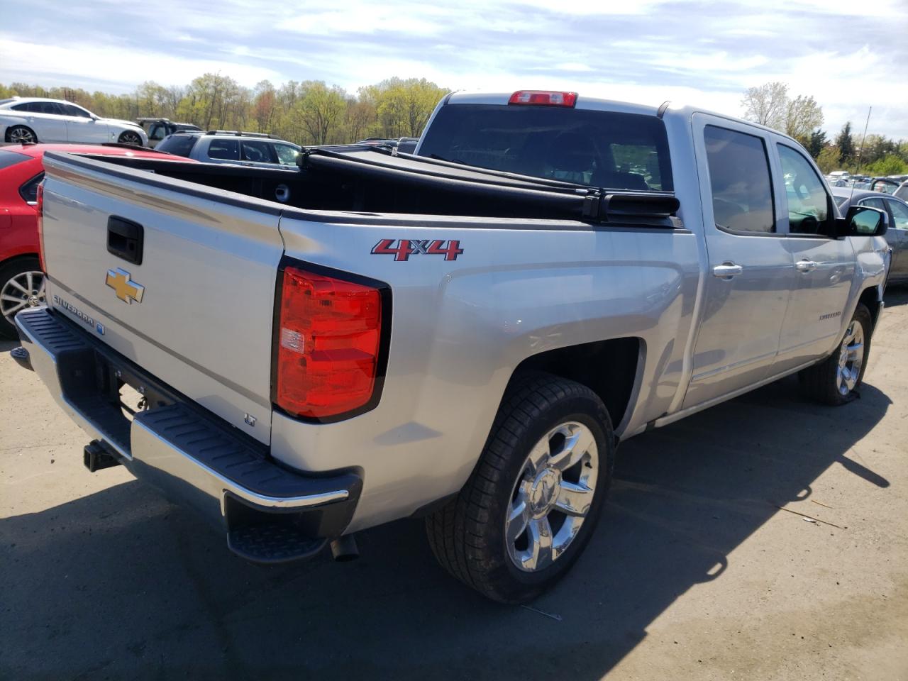 Photo 4 from auction – 2018 CHEVROLET SILVERADO with VIN 3GCUKRER3JG266861