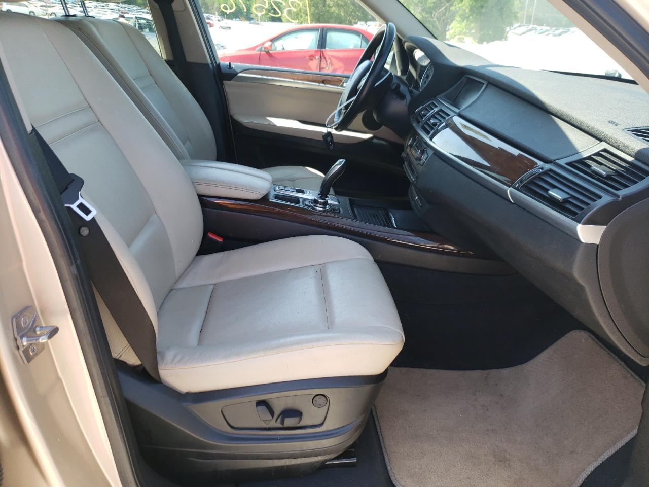 Photo 5 from auction – 2013 BMW X5 XDRIVE3 with VIN 5UXZV4C57D0B02250