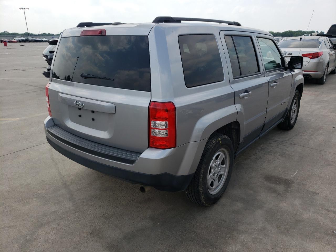 Photo 4 from auction – 2017 JEEP PATRIOT SP with VIN 1C4NJPBB4HD120933