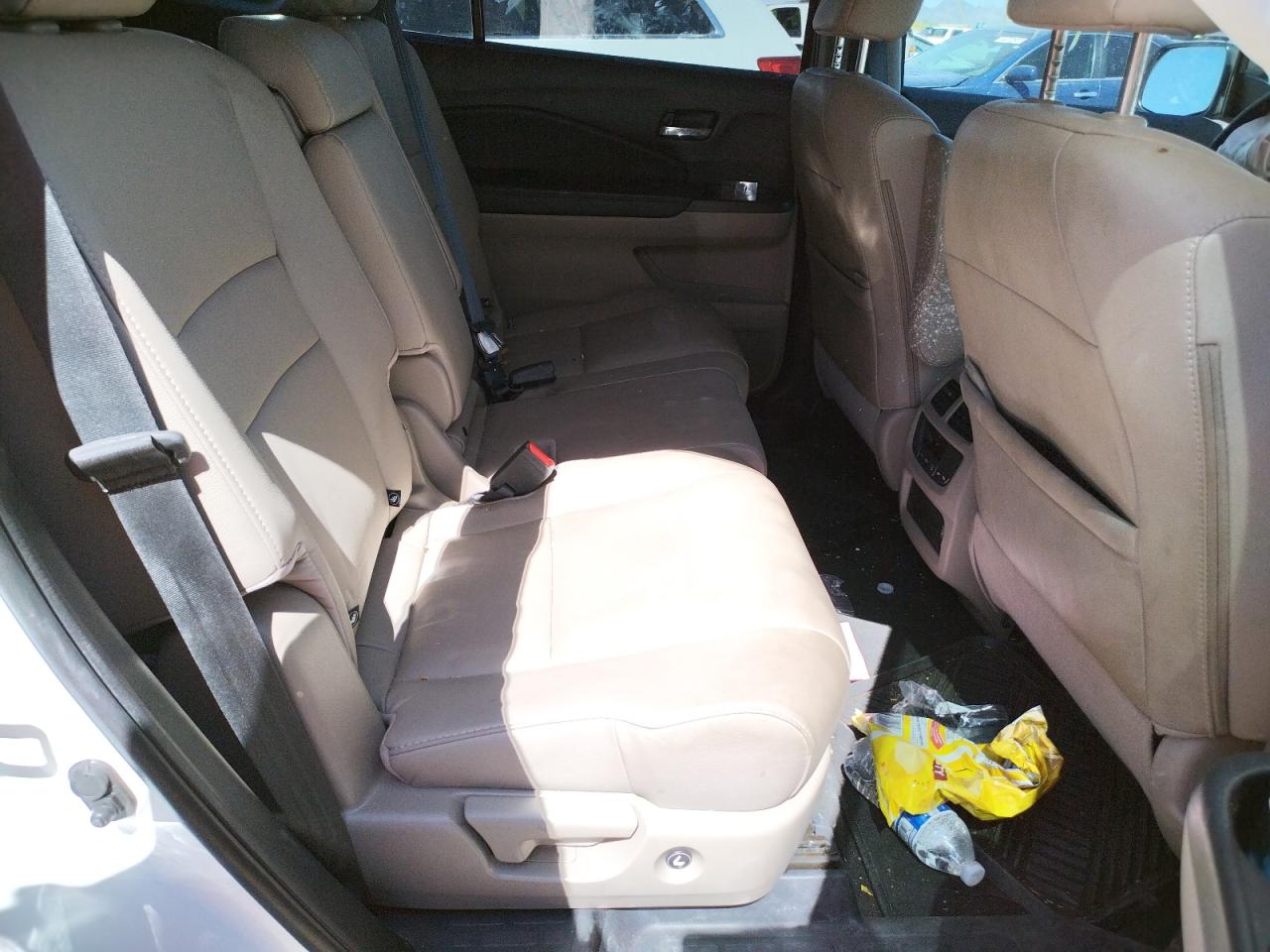 Photo 6 from auction – 2021 HONDA PILOT EXL with VIN 5FNYF5H58MB012225