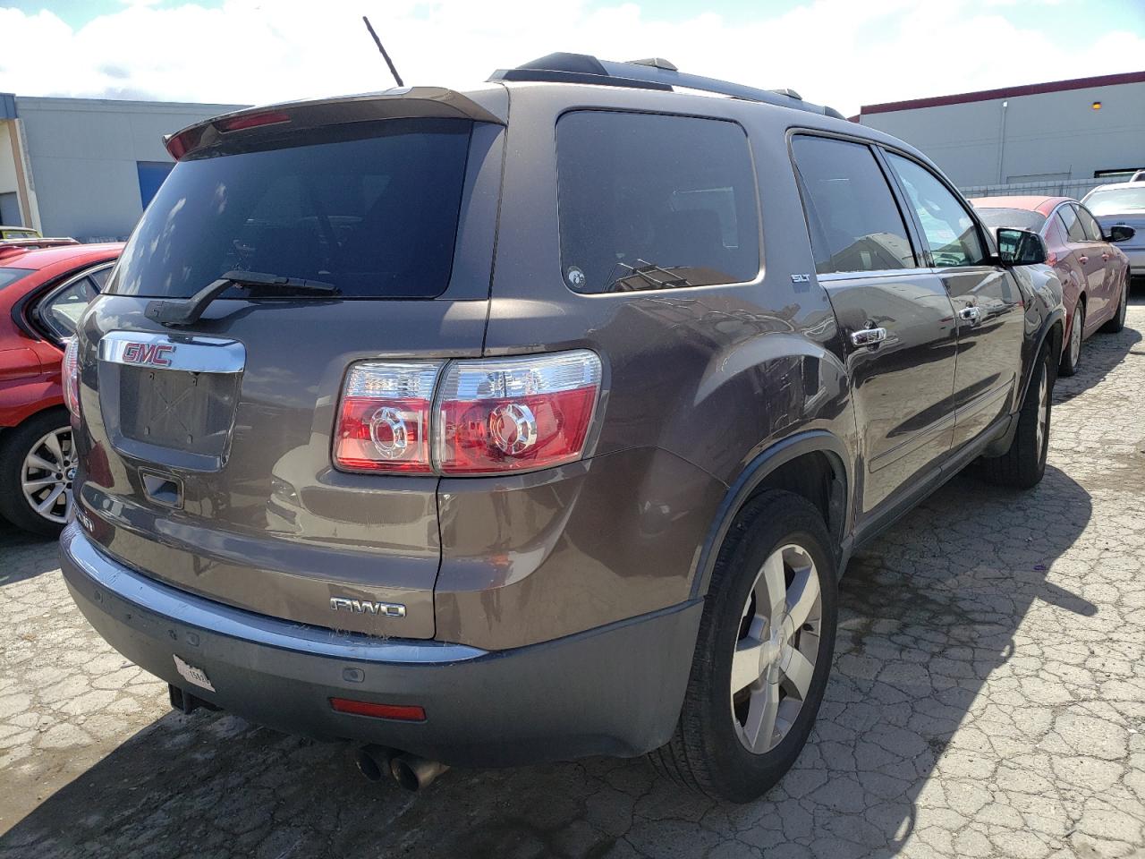 Photo 4 from auction – 2010 GMC ACADIA SLT with VIN 1GKLVMED3AJ167471