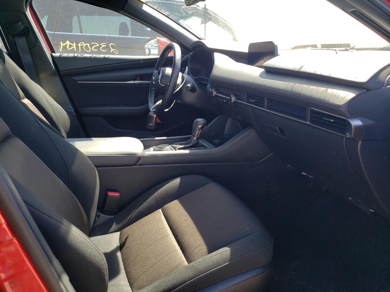 Photo 5 from auction – 2020 MAZDA 3 GX with VIN JM1BPAK77L1176014