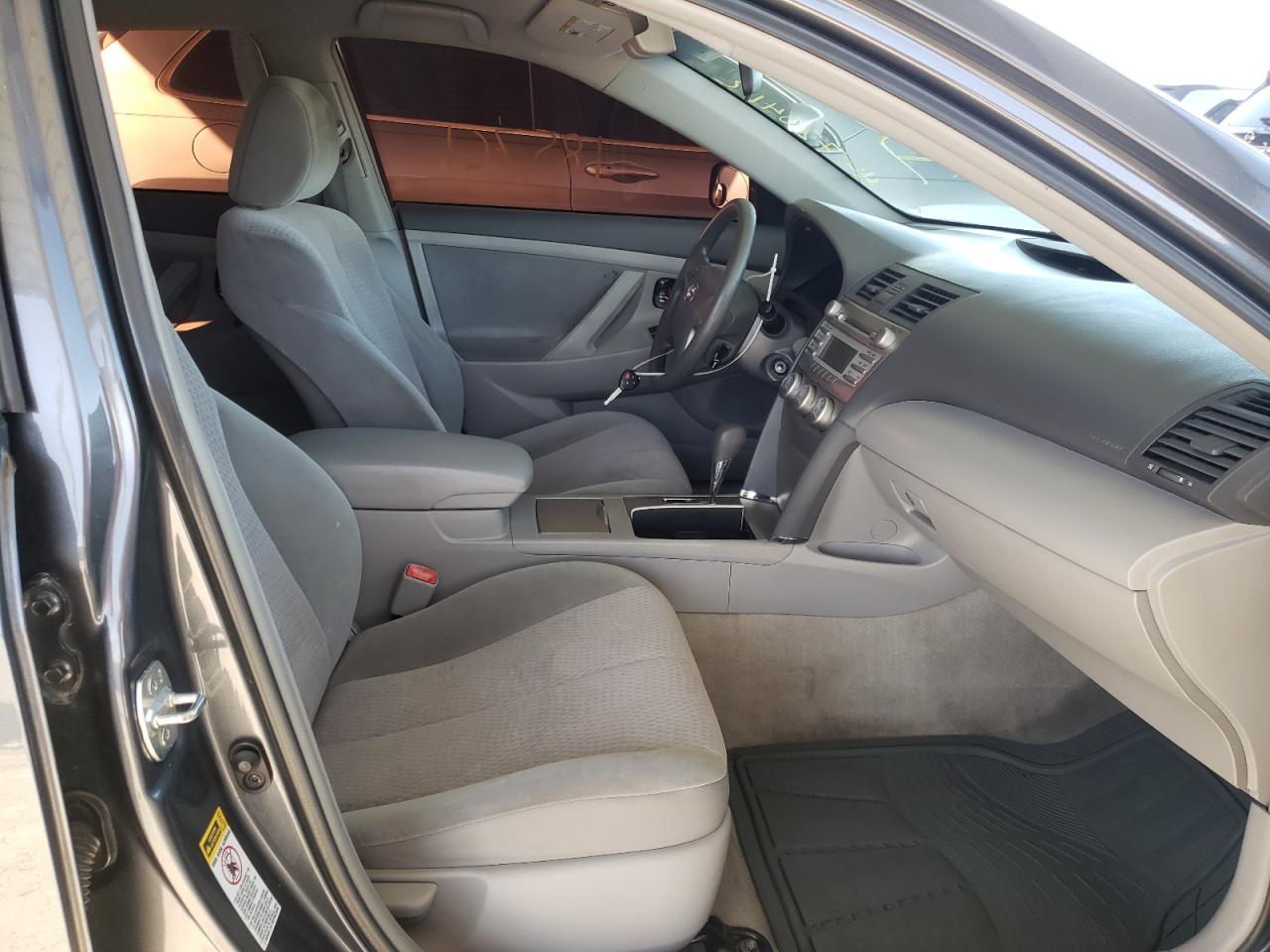 Photo 5 from auction – 2010 TOYOTA CAMRY BASE with VIN 4T1BF3EK7AU052850