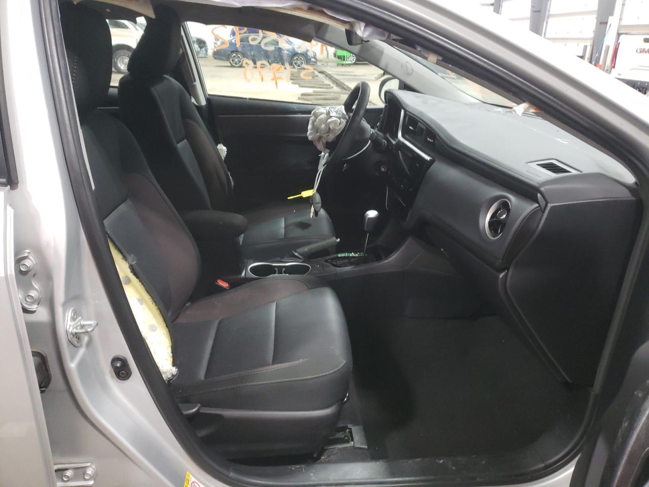 Photo 5 from auction – 2017 TOYOTA COROLLA L with VIN 2T1BURHEXHC826356