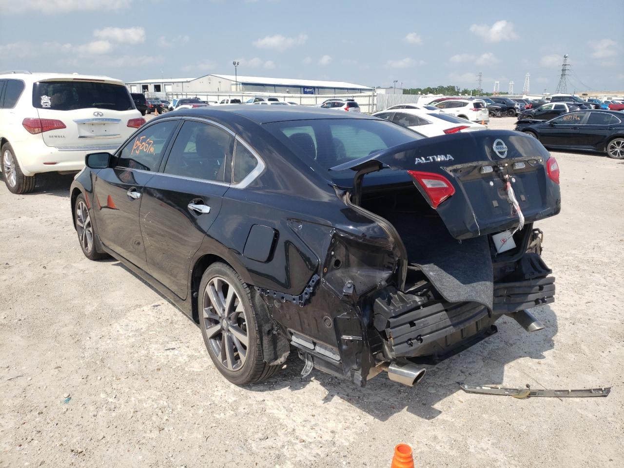 Photo 3 from auction – 2016 NISSAN ALTIMA 2.5 with VIN 1N4AL3AP4GN338674