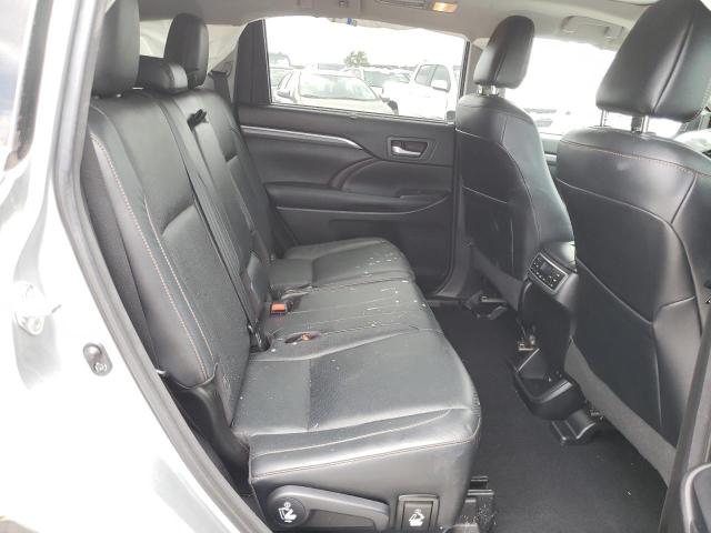 Photo 6 from auction – 2017 TOYOTA HIGHLANDER with VIN 5TDYZRFH9HS219221