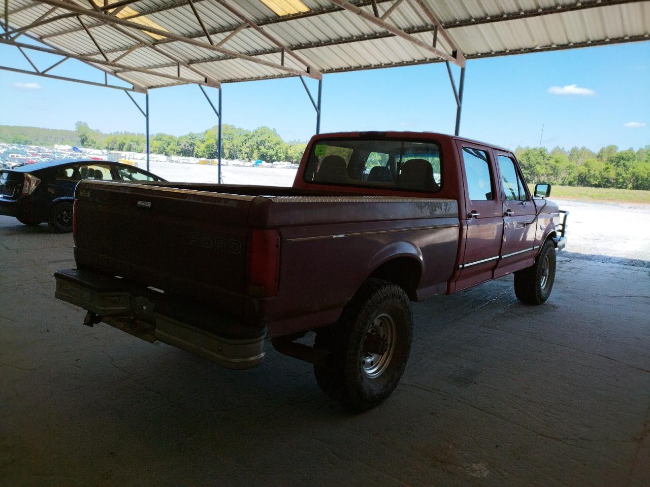 Photo 4 from auction – 1997 FORD F250 with VIN 1FTHW26F8VEC64764