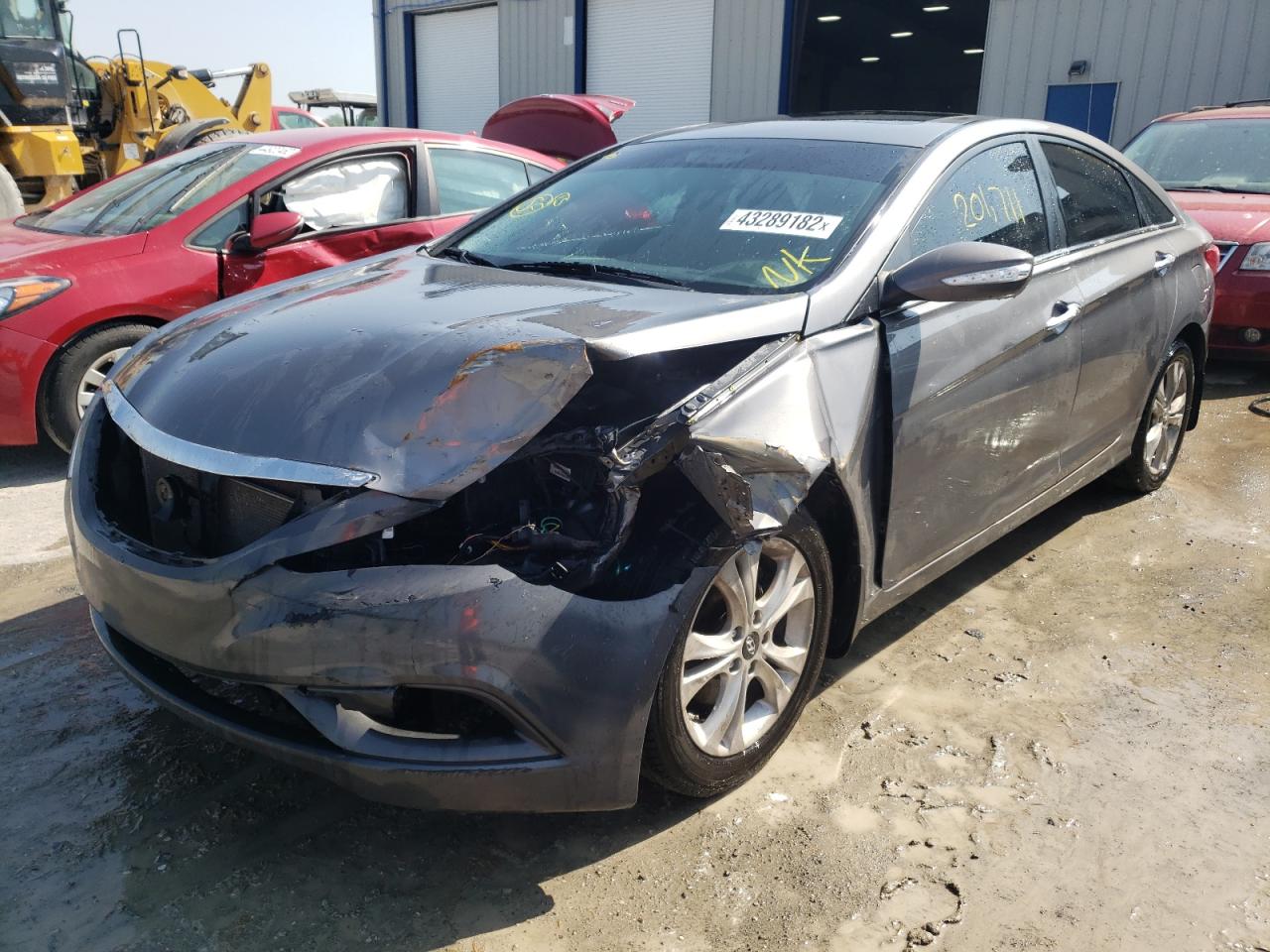 Photo 2 from auction – 2011 HYUNDAI SONATA SE with VIN 5NPEC4AC5BH266715