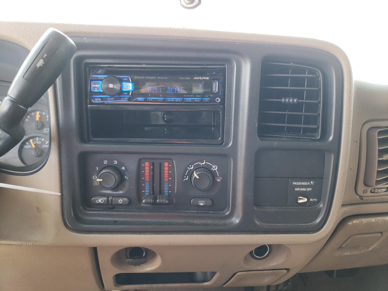 Photo 9 from auction – 2004 CHEVROLET SILVERADO with VIN 1GCEC19V54Z125045