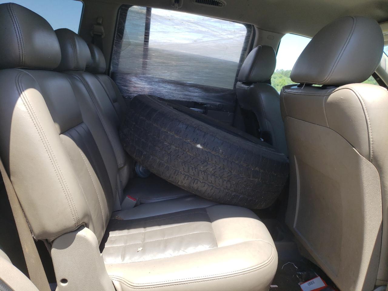 Photo 6 from auction – 2004 DODGE DURANGO LI with VIN 1D8HD58DX4F190051