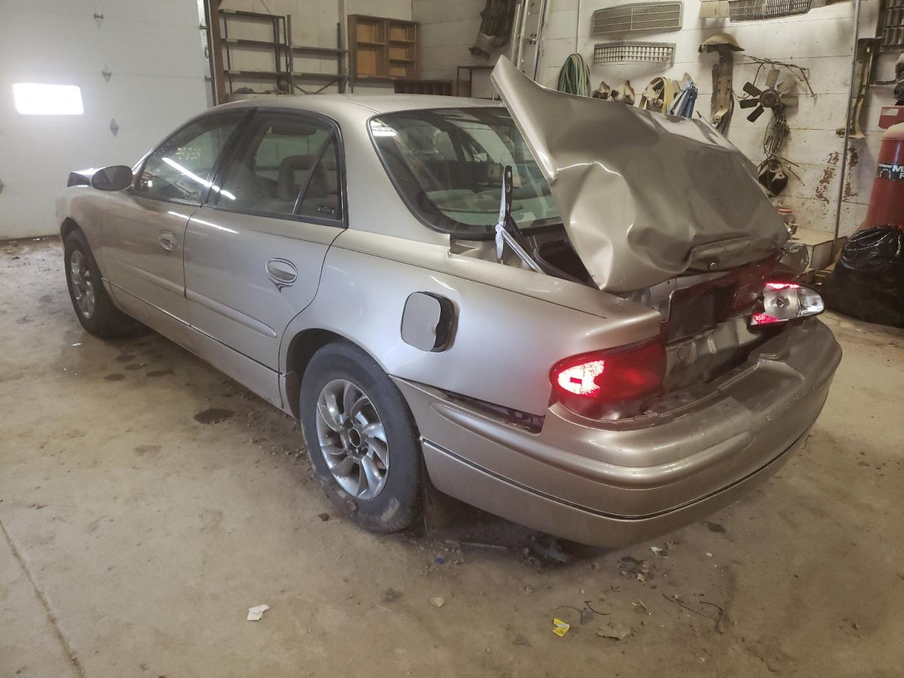 Photo 3 from auction – 2002 BUICK REGAL with VIN 2G4WB52K821148982