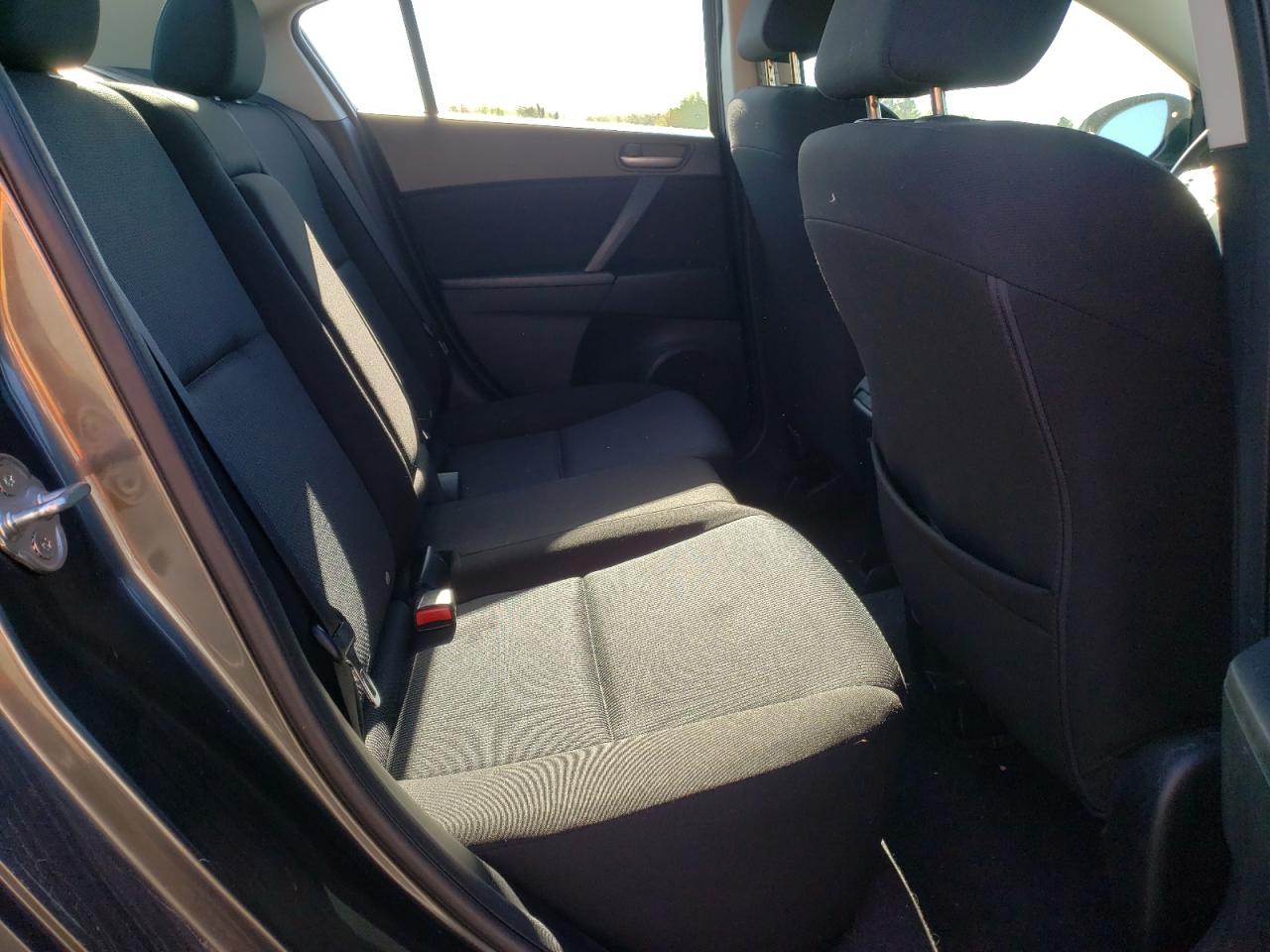 Photo 6 from auction – 2011 MAZDA 3 I with VIN JM1BL1VF3B1404166