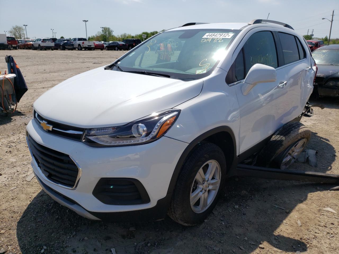 Photo 2 from auction – 2020 CHEVROLET TRAX 1LT with VIN KL7CJLSB7LB019712