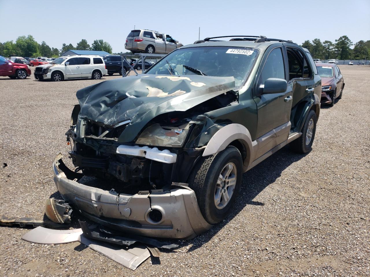 Photo 2 from auction – 2003 KIA SORENTO EX with VIN KNDJD733835062714