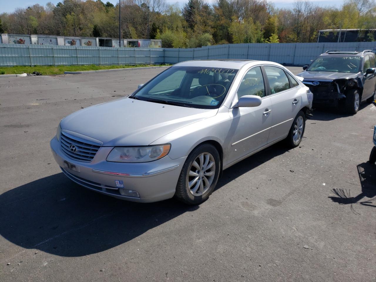 Photo 2 from auction – 2006 HYUNDAI AZERA SE with VIN KMHFC46F26A128579