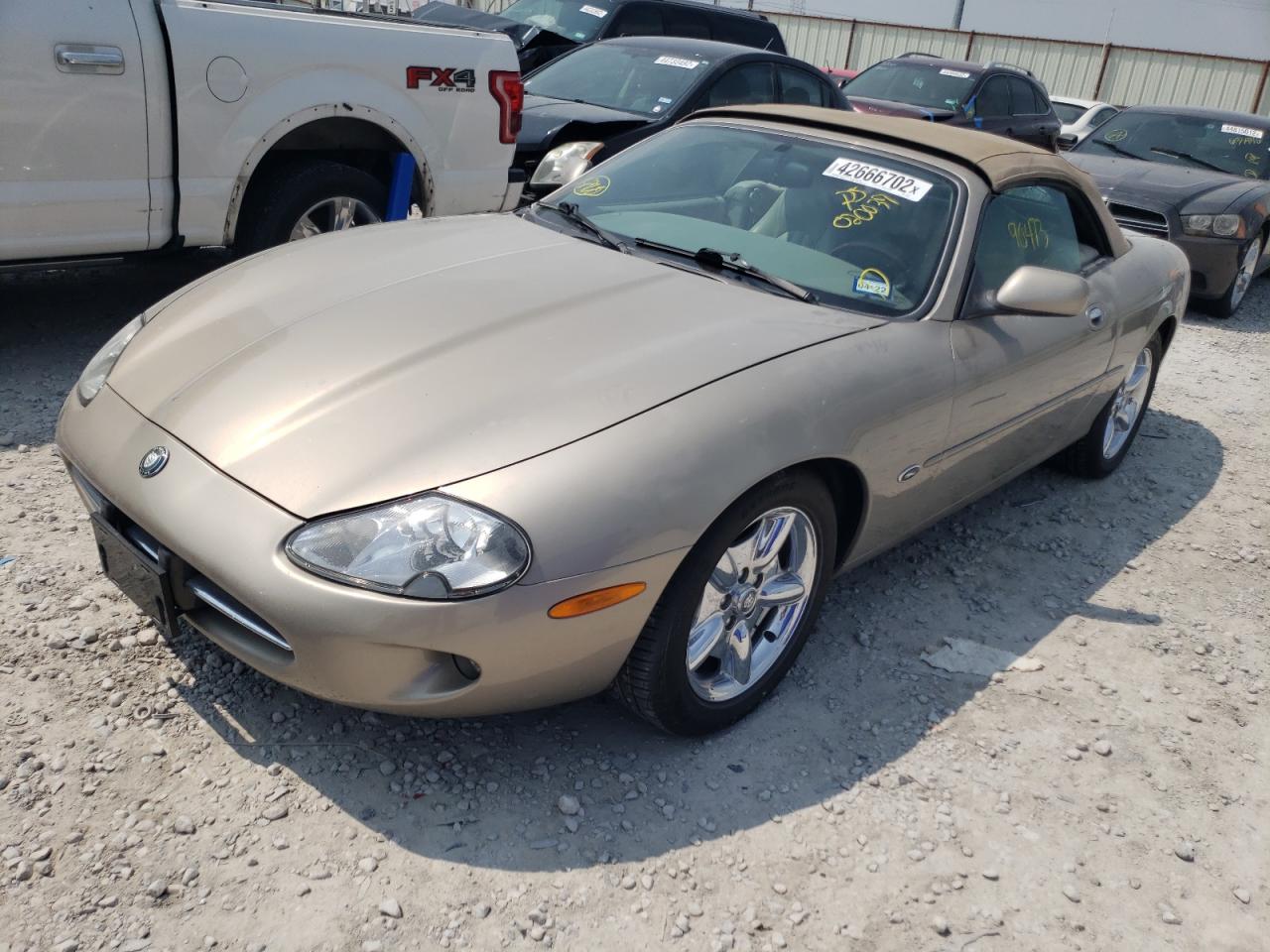 Photo 2 from auction – 1998 JAGUAR XK8 with VIN SAJGX2242WC020037