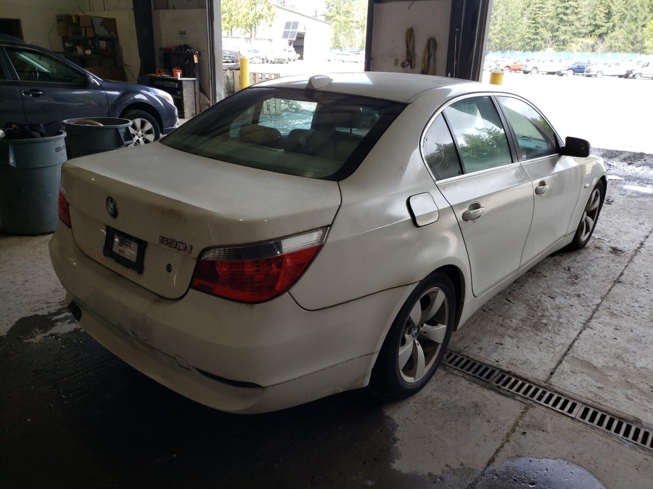 Photo 4 from auction – 2004 BMW 530 I with VIN WBANA73504B812506