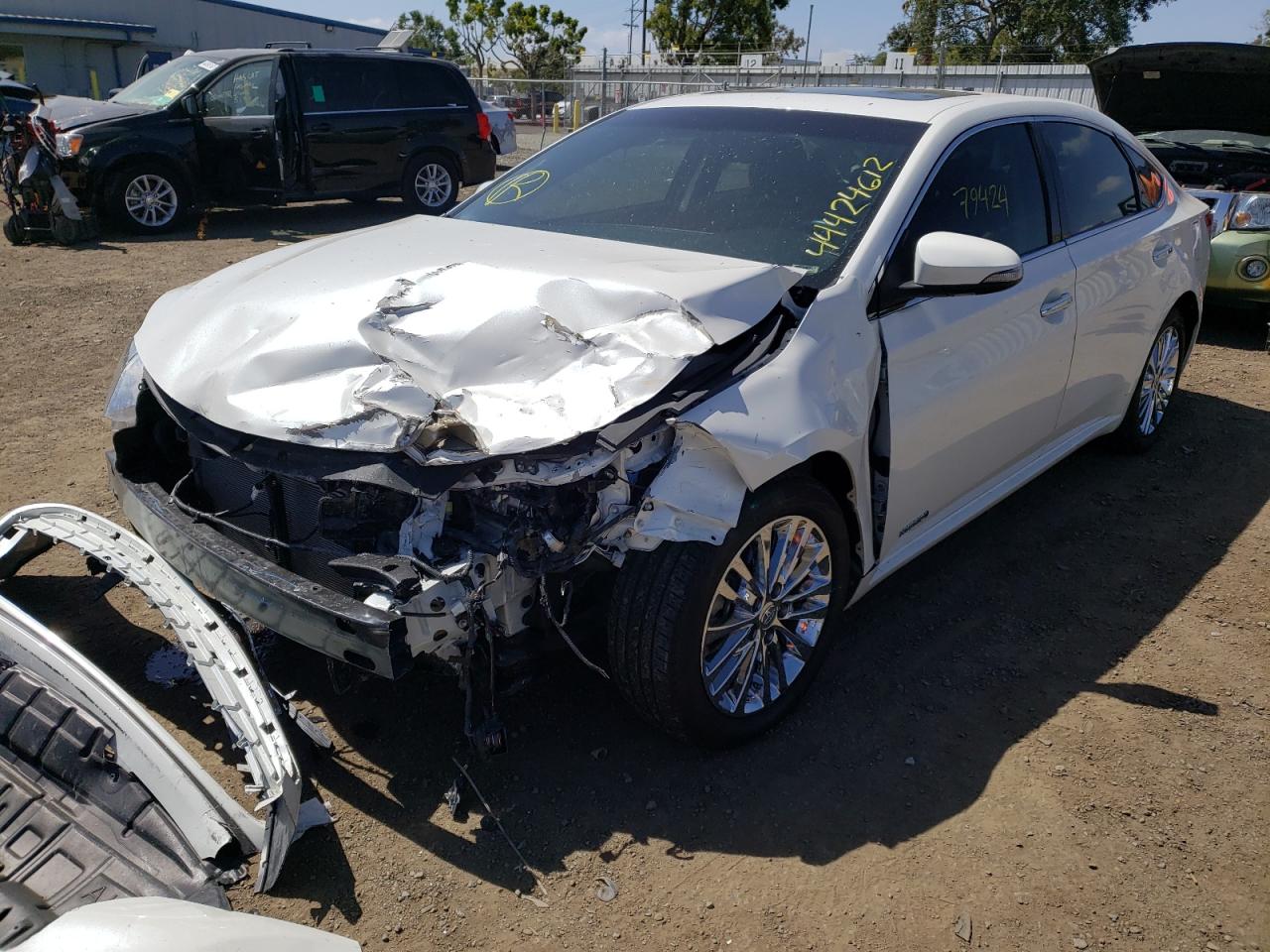 Photo 2 from auction – 2013 TOYOTA AVALON HYB with VIN 4T1BD1EB7DU003808