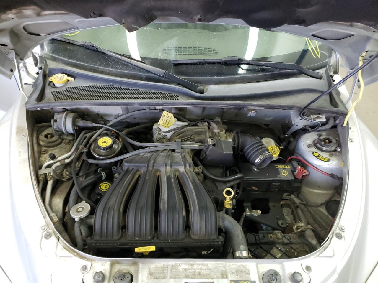 Photo 7 from auction – 2002 CHRYSLER PT CRUISER with VIN 3C8FY68B82T350170