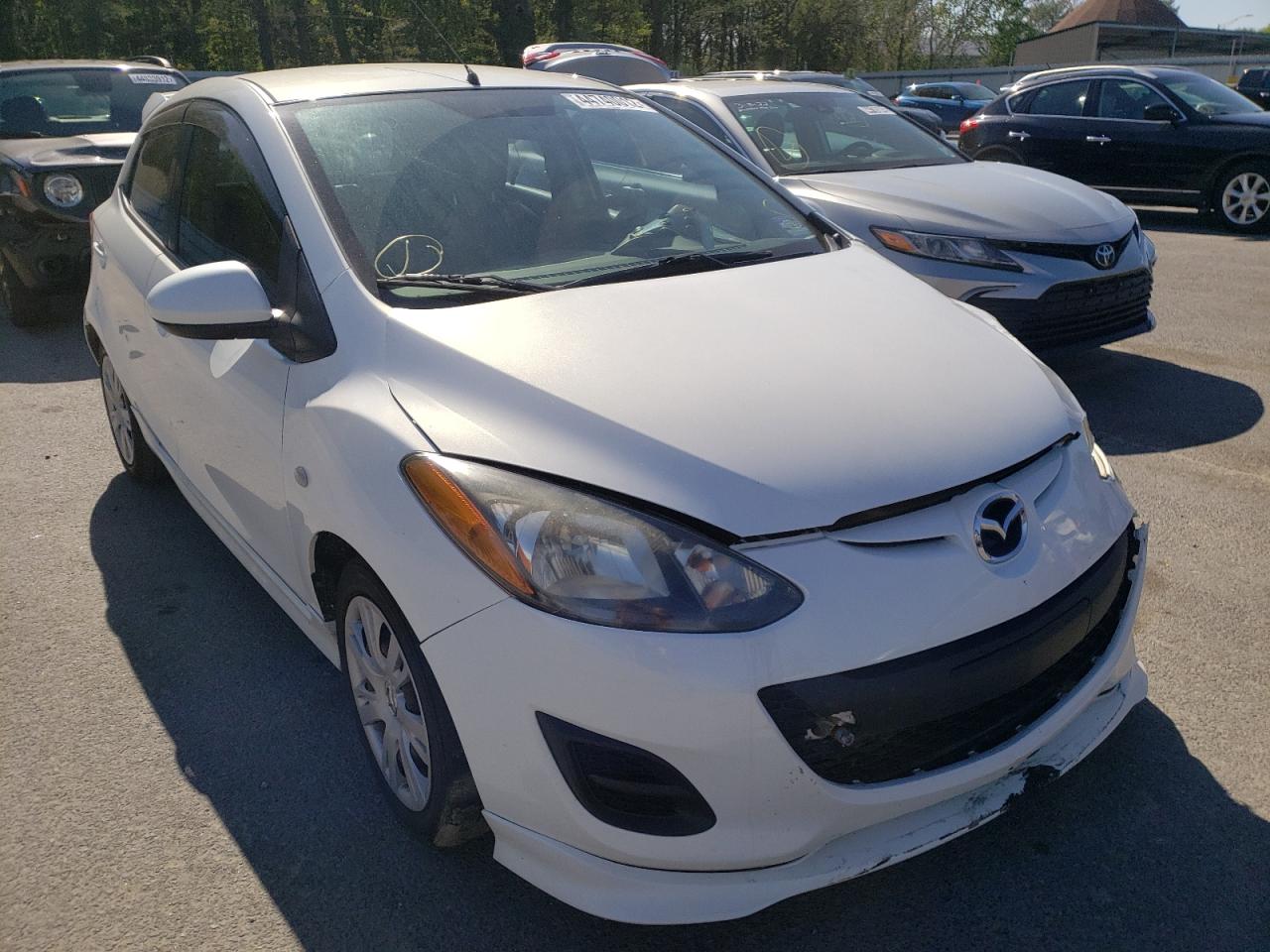 MAZDA MAZDA2 2012 with VIN JM1DE1KZ7C0151751 - Photo from auction