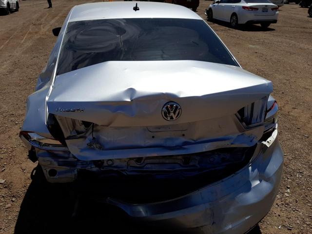Photo 9 from auction – 2013 VOLKSWAGEN PASSAT S with VIN 1VWAP7A33DC032850