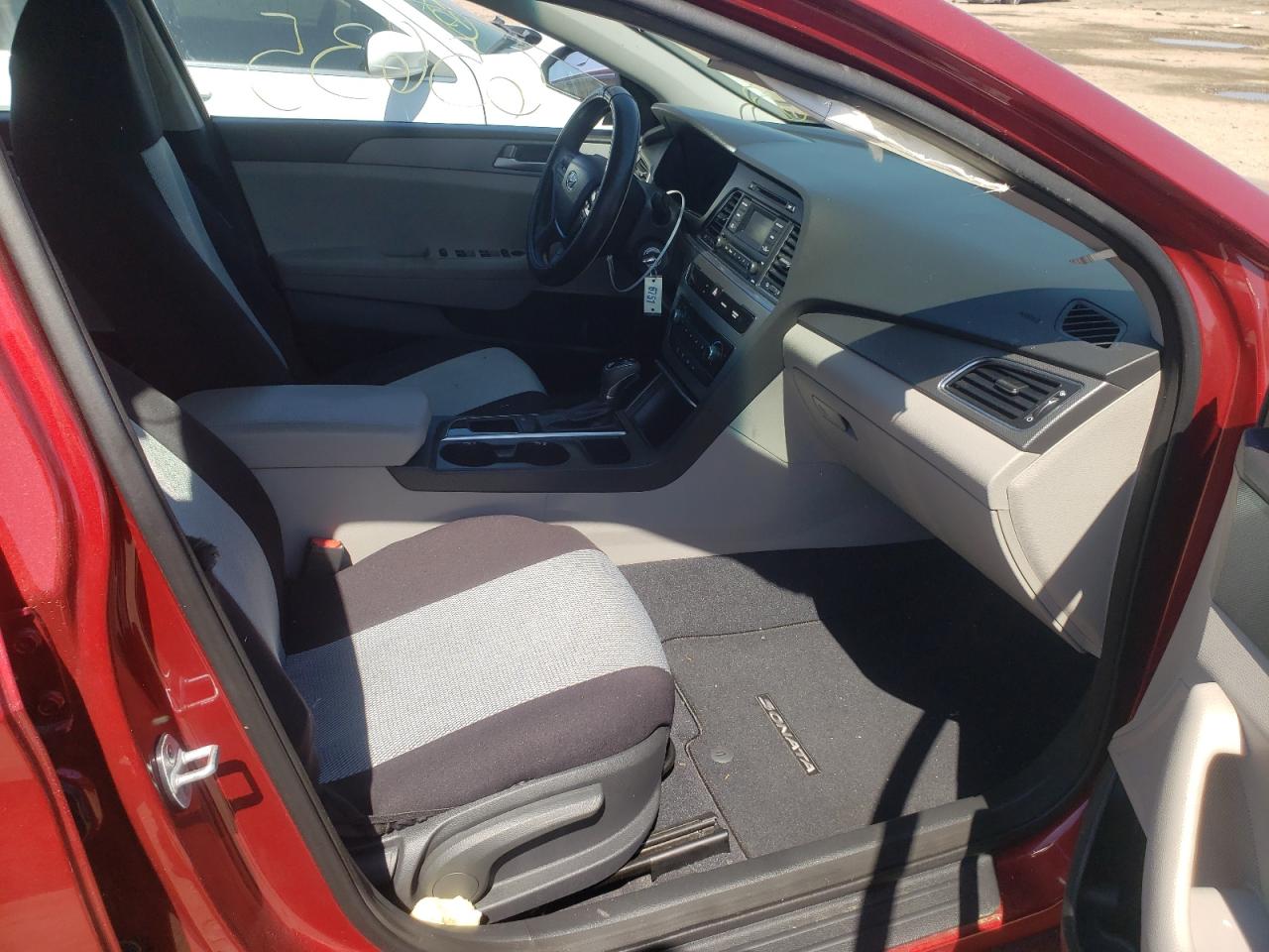Photo 5 from auction – 2015 HYUNDAI SONATA SE with VIN 5NPE24AF1FH099207