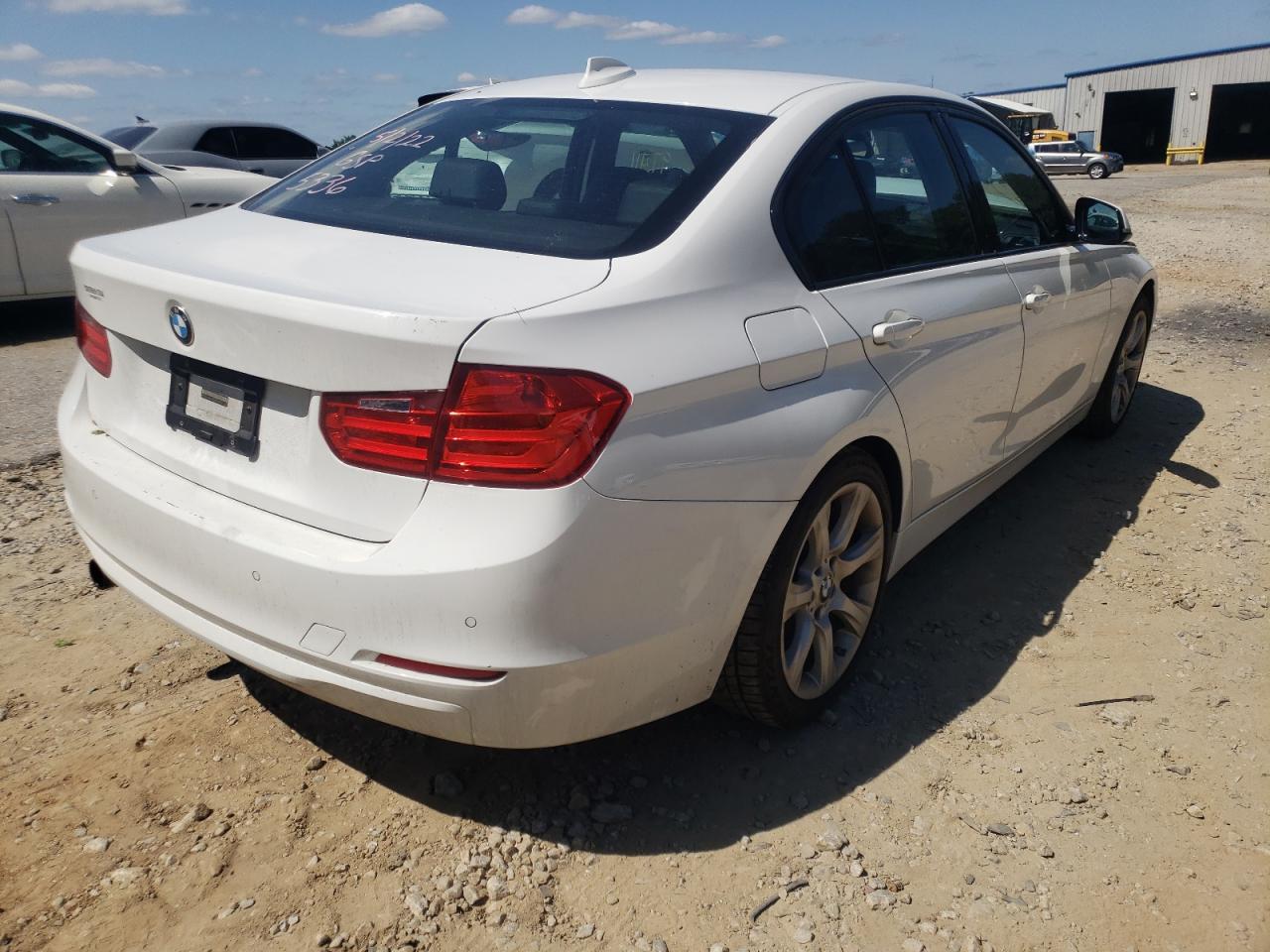 Photo 17 from auction – 2015 BMW 320 I with VIN WBA3B1G51FNT05336
