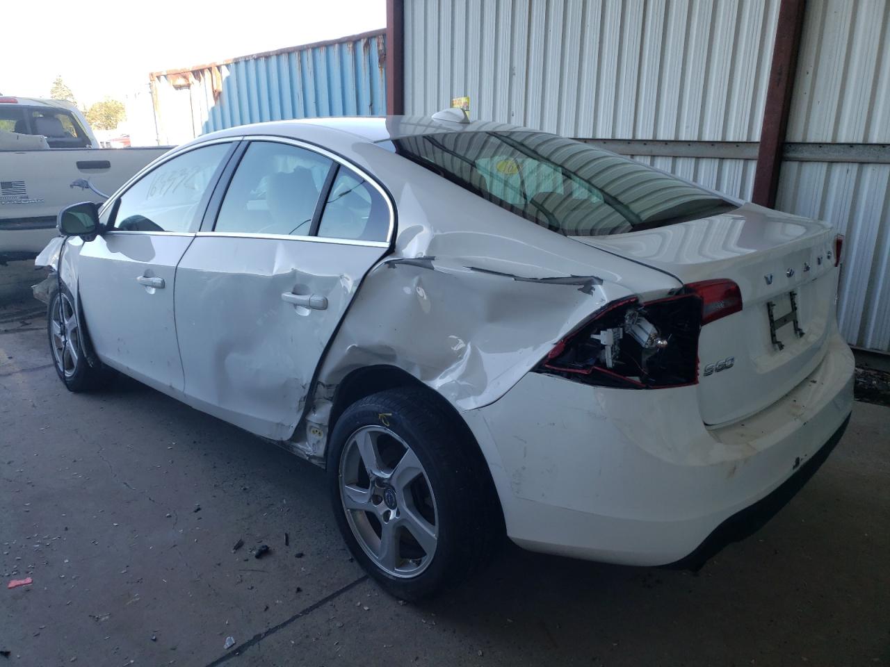 Photo 3 from auction – 2012 VOLVO S60 T5 with VIN YV1622FSXC2136292