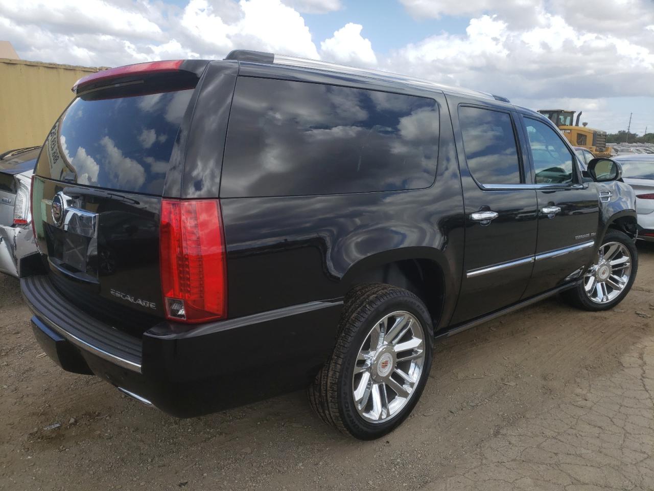 Photo 4 from auction – 2012 CADILLAC ESCALADE E with VIN 1GYS4KEF5CR293636